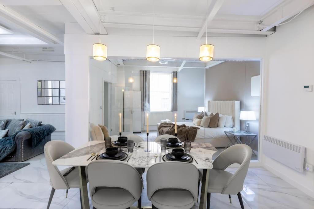 Luxury, Open Plan Apartment Bradford  Buitenkant foto