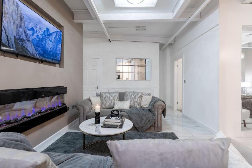 Luxury, Open Plan Apartment Bradford  Buitenkant foto